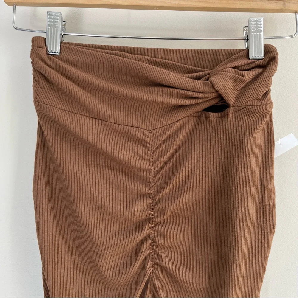 [walter baker] kody ruched ribbed midi skirt w/ slit cedar XS